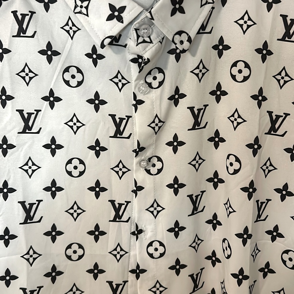 Fleur Pattern Button Front Shirt / Blouse - image 1